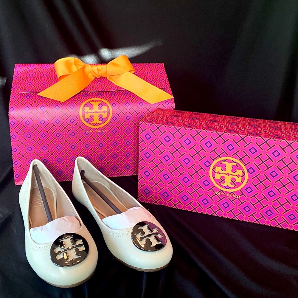 Tory Burch Reva Ballet Flat in Vanilla/Pewter